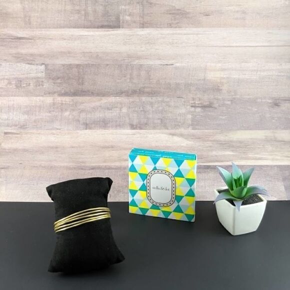 Gold Quinn Cuff Bracelet Stella and Dot - Picture 1 of 13